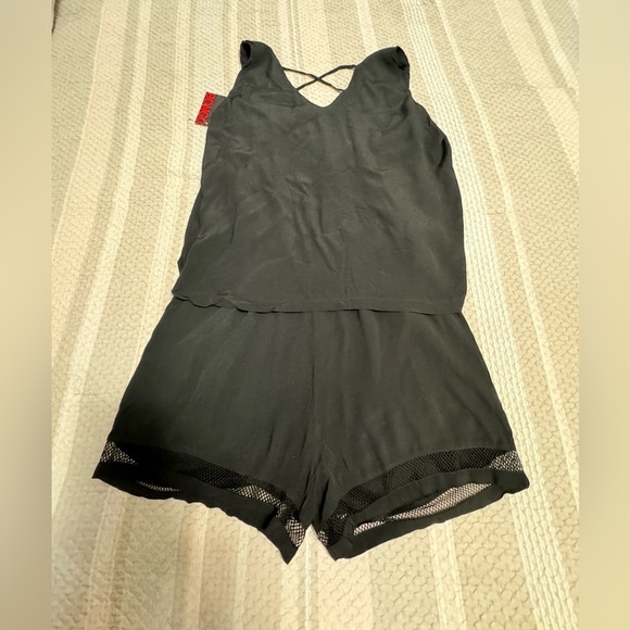 Romper - Picture 2 of 9